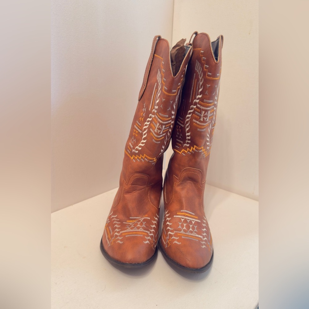 Embroidered Brown Western Boots
